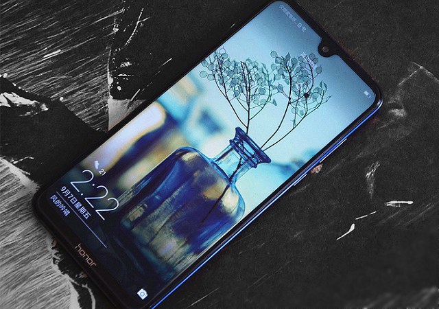 榮耀8XMAX續(xù)航與快充測(cè)試 榮耀8X Max續(xù)航怎么樣？