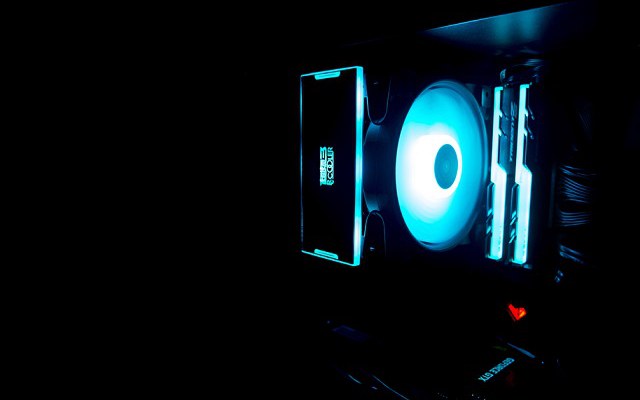 1.5萬元i7-8086K搭RTX2080發燒電腦配置推薦 RGB信仰情懷加持