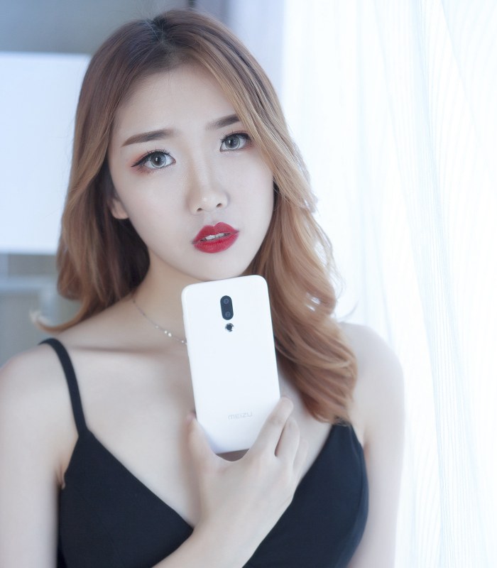 魅族16X汝窯白美女圖賞 手機真美人更美!(4/10)