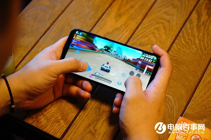 vivo Z1和榮耀8X哪個好?榮耀8X和vivo Z1區(qū)別對比