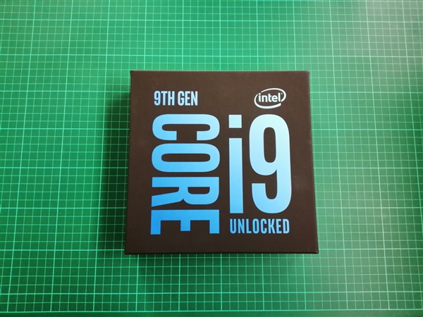Intel i9-9900K評測樣品前瞻:特制五邊形小盒子
