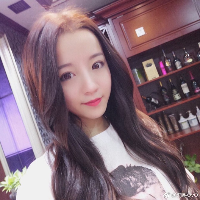 身價(jià)5000萬女主播被拘留：修養(yǎng)配不上財(cái)富，“莉哥”是誰？