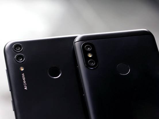 紅米6 Pro與榮耀暢玩8C對(duì)比評(píng)測(cè):誰(shuí)是最強(qiáng)中低端手機(jī)?