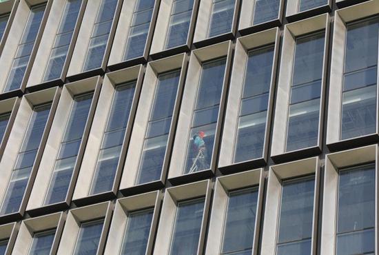 2018年10月20日,位于海淀區上地的小米科技園內,部分樓層還在進行墻體粉刷 圖片來源:每經記者 劉春山 攝