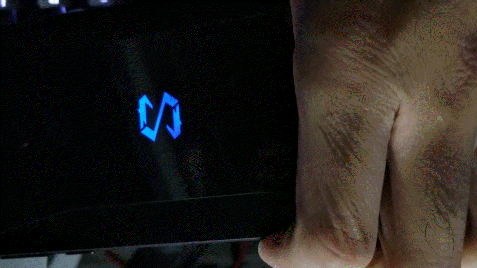 機身背部燈效整體效果