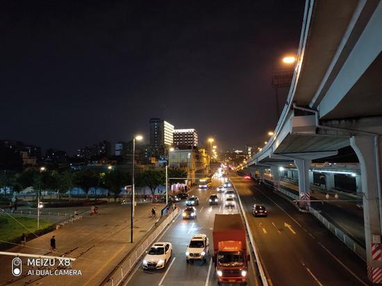 ▲魅族X8夜景樣張