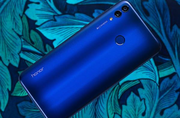 榮耀暢玩8C和華為暢享8拍照對比