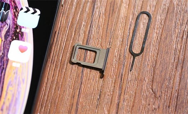 iphone XS max怎么裝卡/插卡？iphone XS max安裝SIM卡教程