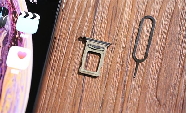 iphone XS max怎么裝卡/插卡？iphone XS max安裝SIM卡教程