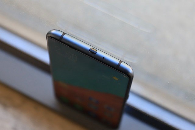 努比亞X發(fā)布：前后雙屏幕 側(cè)面指紋 售價(jià)3299元起