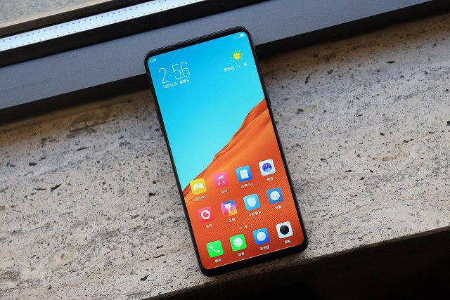 努比亞X發(fā)布：前后雙屏幕 側(cè)面指紋 售價(jià)3299元起