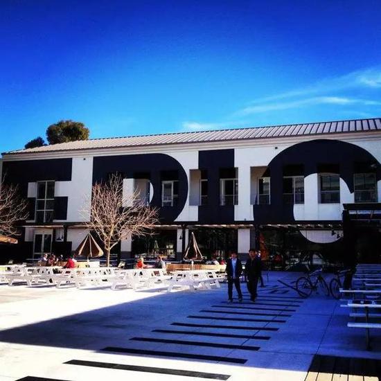 餐廳成為科技巨頭新戰(zhàn)場(chǎng) 谷歌一年伙食費(fèi)5個(gè)億