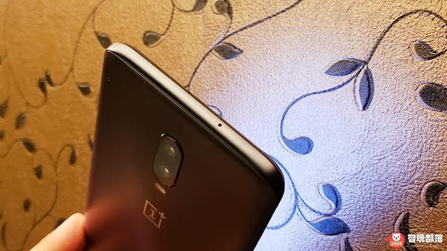 一加6T電光紫配色圖賞：水滴屏+屏幕指紋