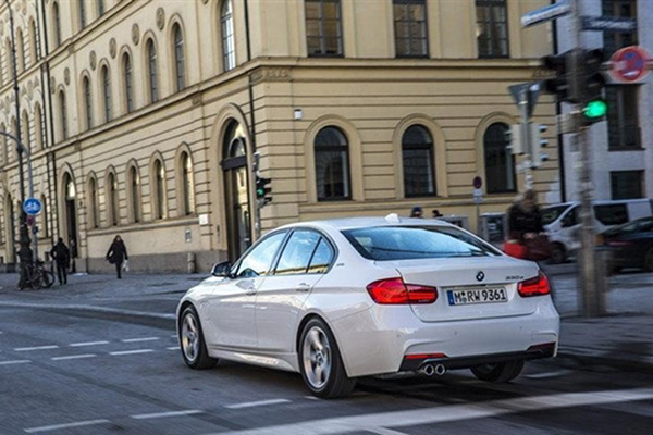 寶馬3系插電混動版信息曝光：純電續航60Km、百公里加速僅6秒