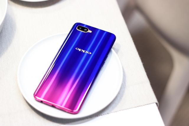 OPPO K1手勢拍照怎么設置?OPPO K1手勢拍照使用方法