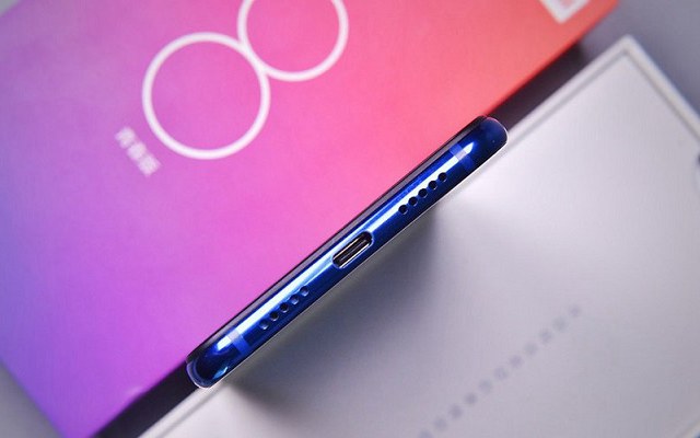 榮耀10青春版和小米8青春版區(qū)別對比 同為1399元哪個好？