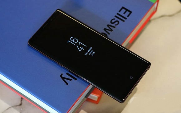 媲美單反拍照強(qiáng) 五款頂級(jí)優(yōu)質(zhì)旗艦拍照手機(jī)推薦