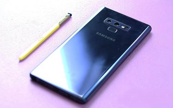 媲美單反拍照強(qiáng) 五款頂級(jí)優(yōu)質(zhì)旗艦拍照手機(jī)推薦