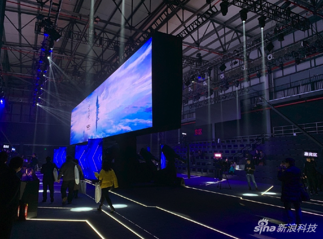 vivo NEX雙屏版發(fā)布：一個機身是怎么塞進兩部手機的