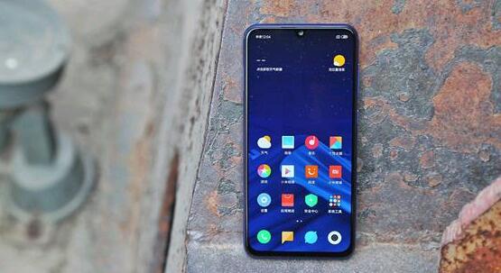 小米9 SE玩游戲怎么樣？小米9SE吃雞卡不卡嗎？