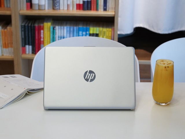 高顏值還要強性能 5000元以下輕薄本誰最超值?