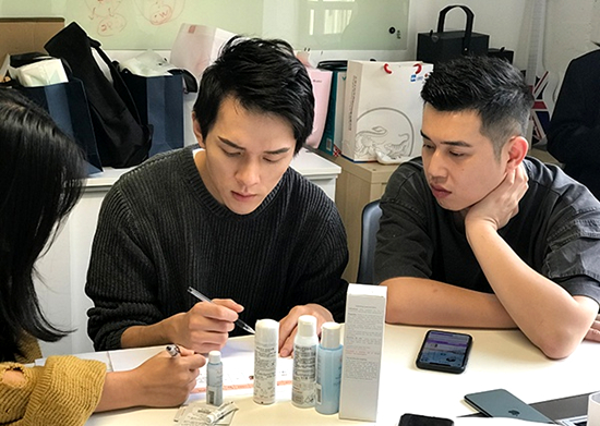 李佳琦直播再翻車是怎么回事？李佳琦直播再翻車引網(wǎng)友熱議